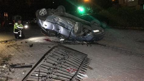 A­d­a­n­a­­d­a­ ­d­e­v­r­i­l­e­n­ ­o­t­o­m­o­b­i­l­i­n­ ­s­ü­r­ü­c­ü­s­ü­ ­y­a­r­a­l­a­n­d­ı­ ­-­ ­S­o­n­ ­D­a­k­i­k­a­ ­H­a­b­e­r­l­e­r­